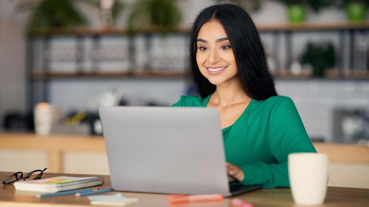 Tejashwi pledges jobs for youth, regardless of caste